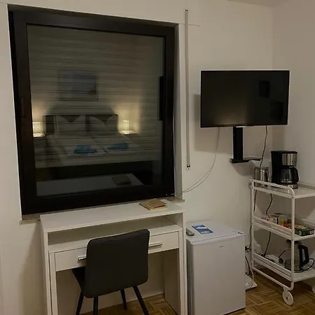 Apartamento Naeher Messe Und Flughafen Düsseldorf