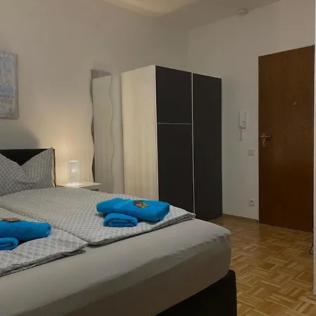 Naeher Messe Und Flughafen Apartamento